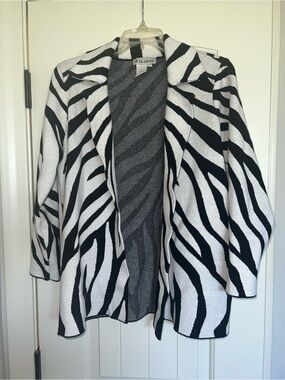 á la carté Black & White Zebra Open-Front Sweater Jacket